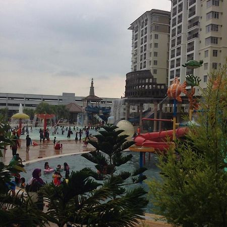 Apartments & Free Access To Waterpark At B Lagoon Melaka Екстериор снимка